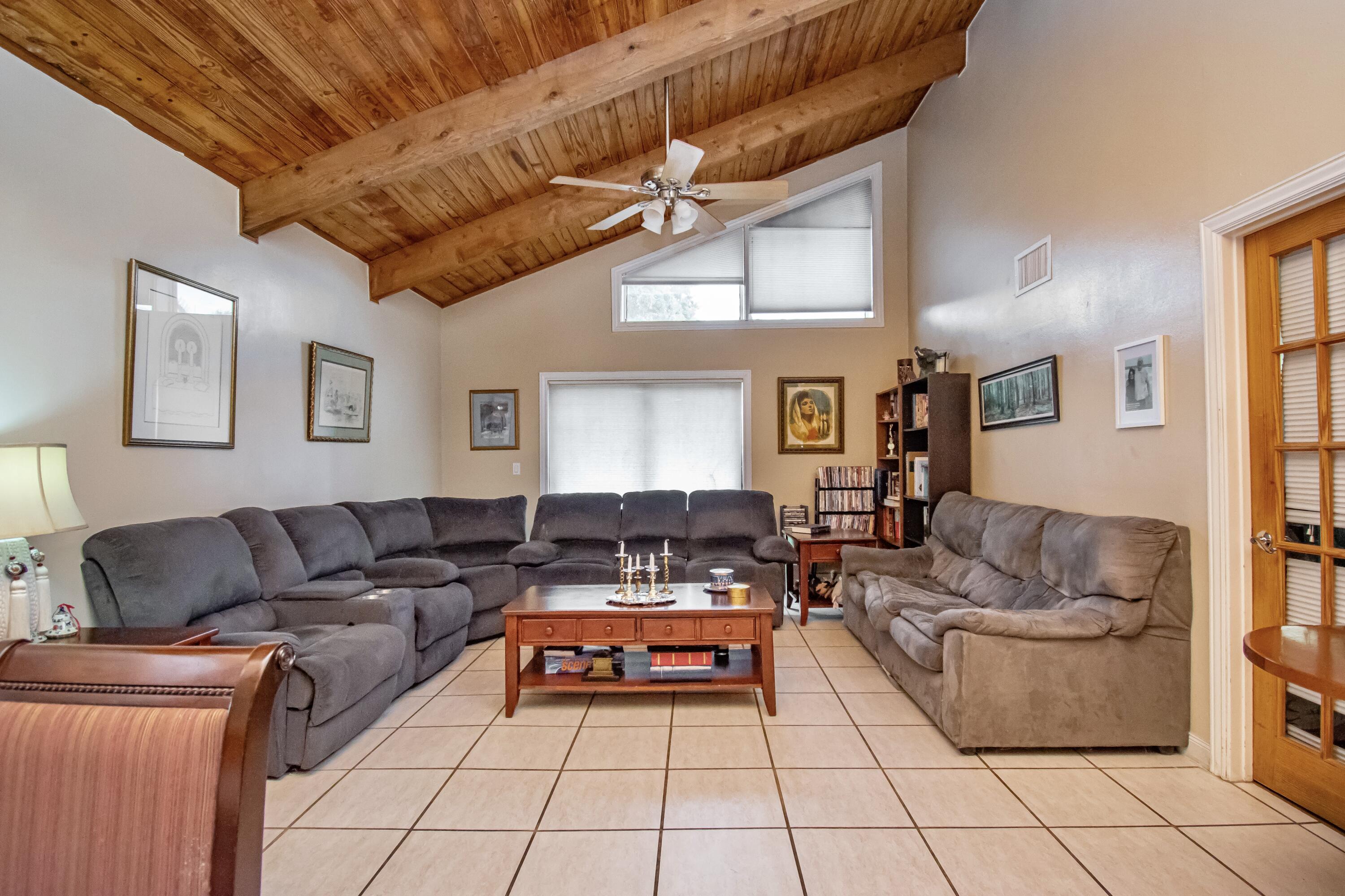 21566 Arbor Way Boca Raton, FL 33433 - Photo 15 of 40 1CED280D-D0A4-49EF-A06B-19404E926ED5