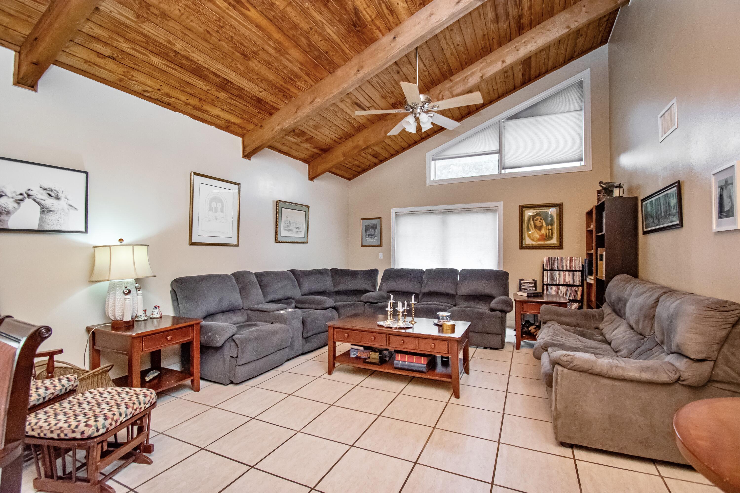 21566 Arbor Way Boca Raton, FL 33433 - Photo 16 of 40 964E74E2-B833-4D8B-982D-ECE58FA9C0D3