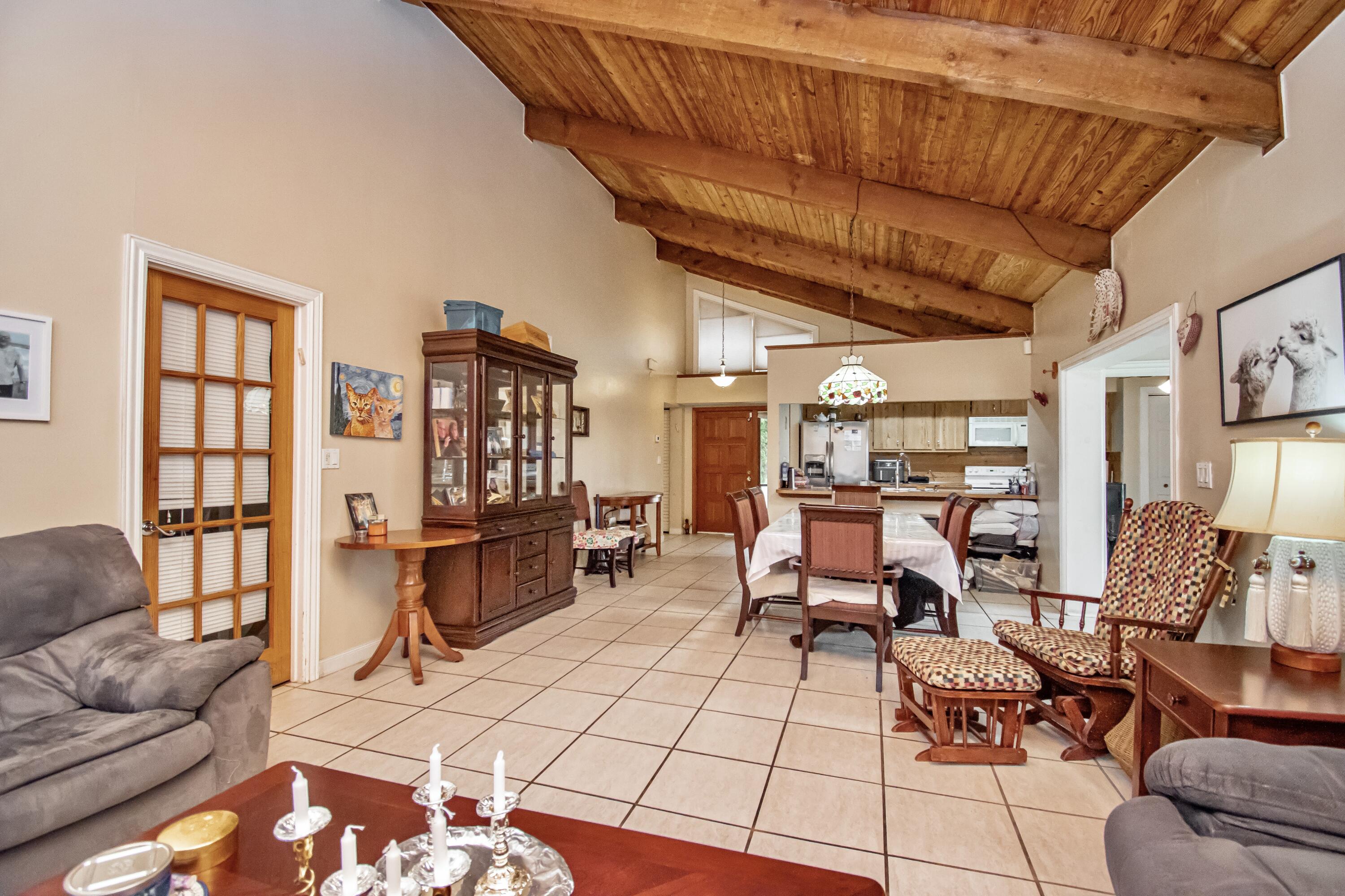 21566 Arbor Way Boca Raton, FL 33433 - Photo 18 of 40 A2584B77-B89C-4241-8A11-F18962745F61