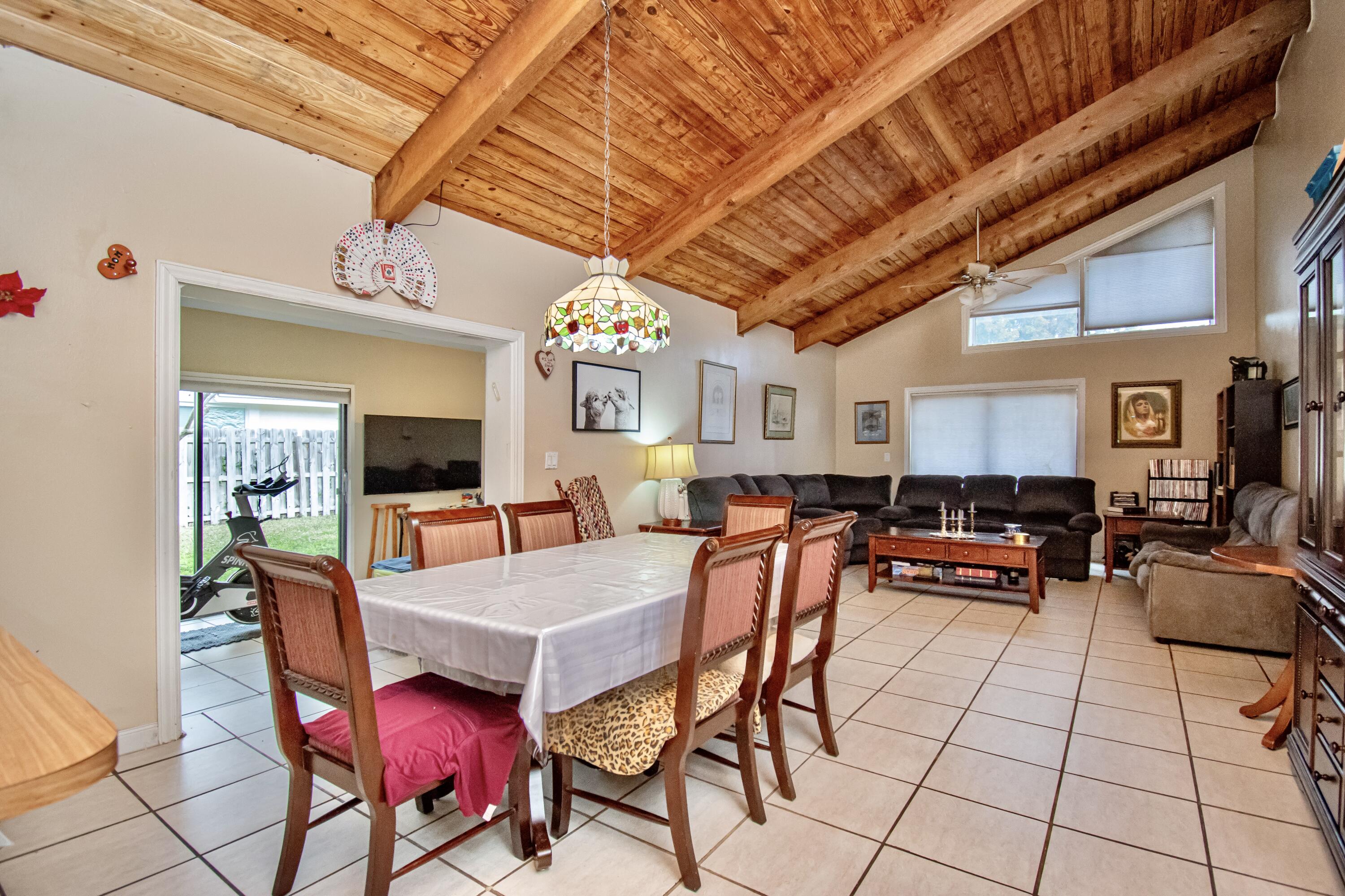 21566 Arbor Way Boca Raton, FL 33433 - Photo 21 of 40 F5ACB8A5-DD0B-4F35-A1D9-D59056320C25