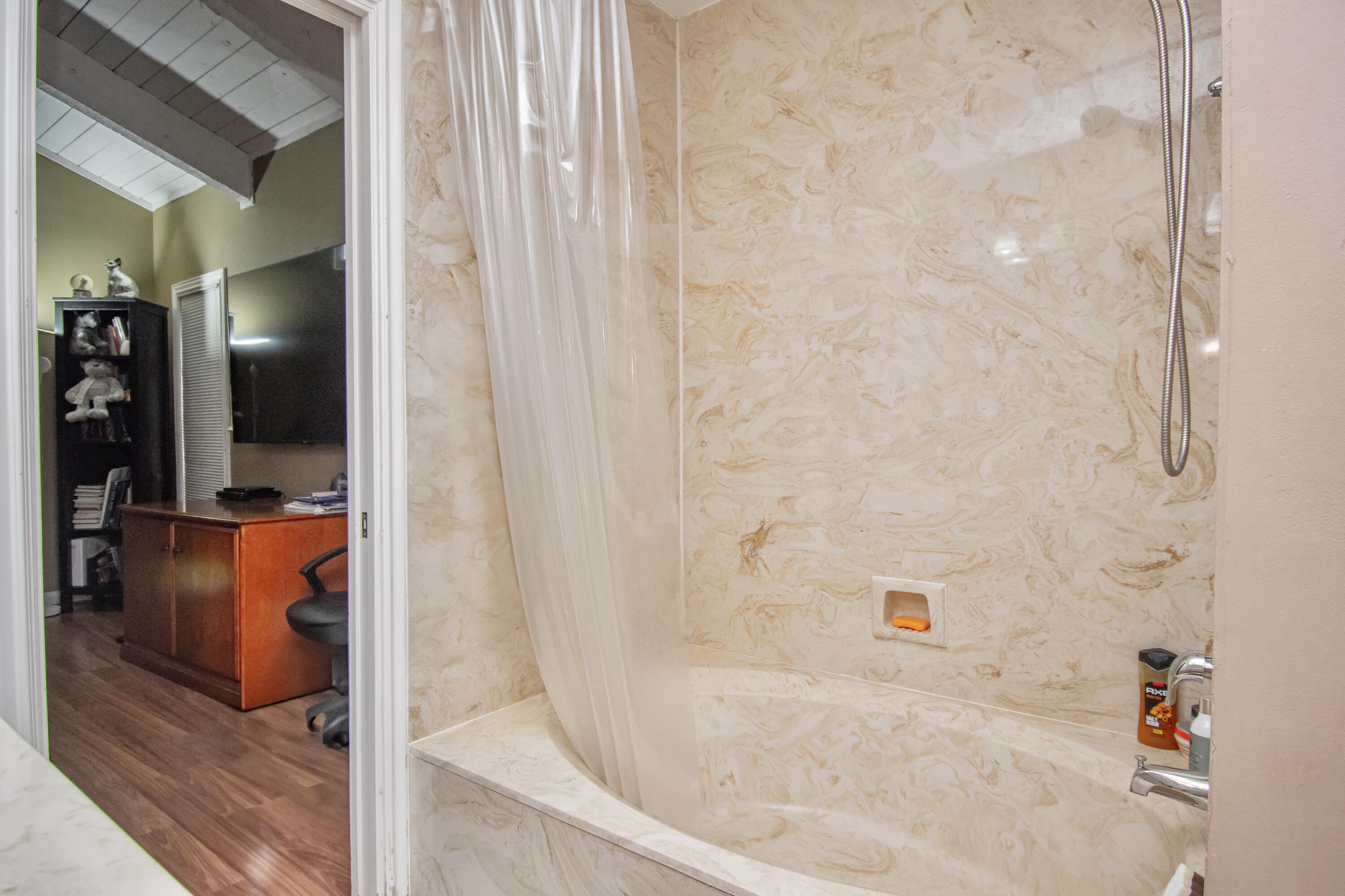 21566 Arbor Way Boca Raton, FL 33433 - Photo 28 of 40 740EF176-E704-495E-A8FB-42A33593028E