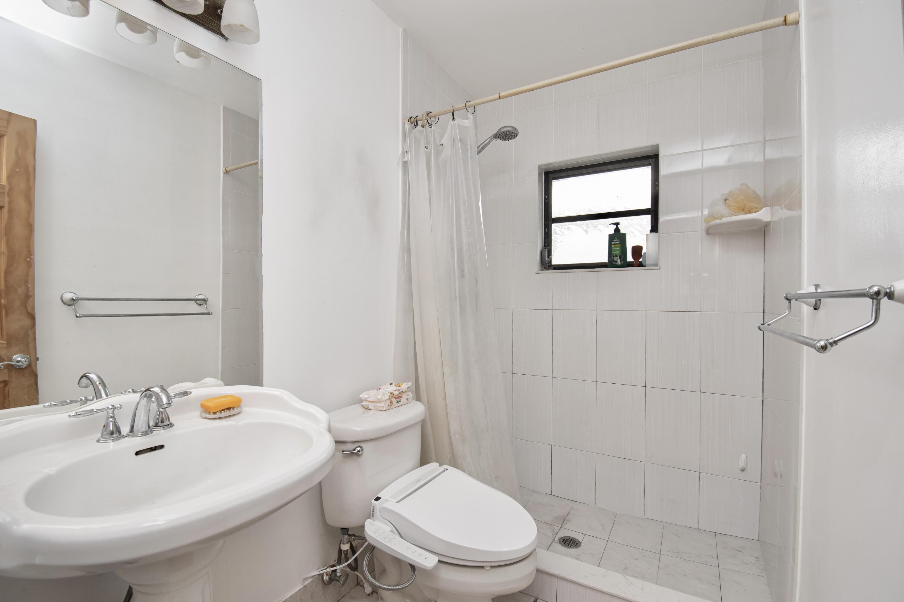 21566 Arbor Way Boca Raton, FL 33433 - Photo 31 of 40 16A0E815-99AC-4DF2-AD1E-89B3F9E6EB4E