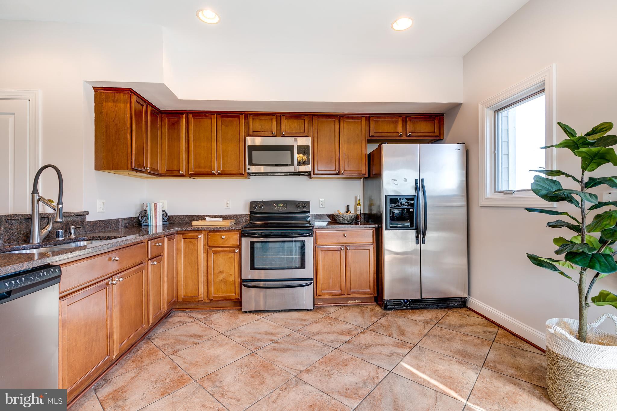 1384 Talbert Court Southeast, Unit A Washington, DC 20020 - Photo 11 of 42 KITCHEN (VIEW II)