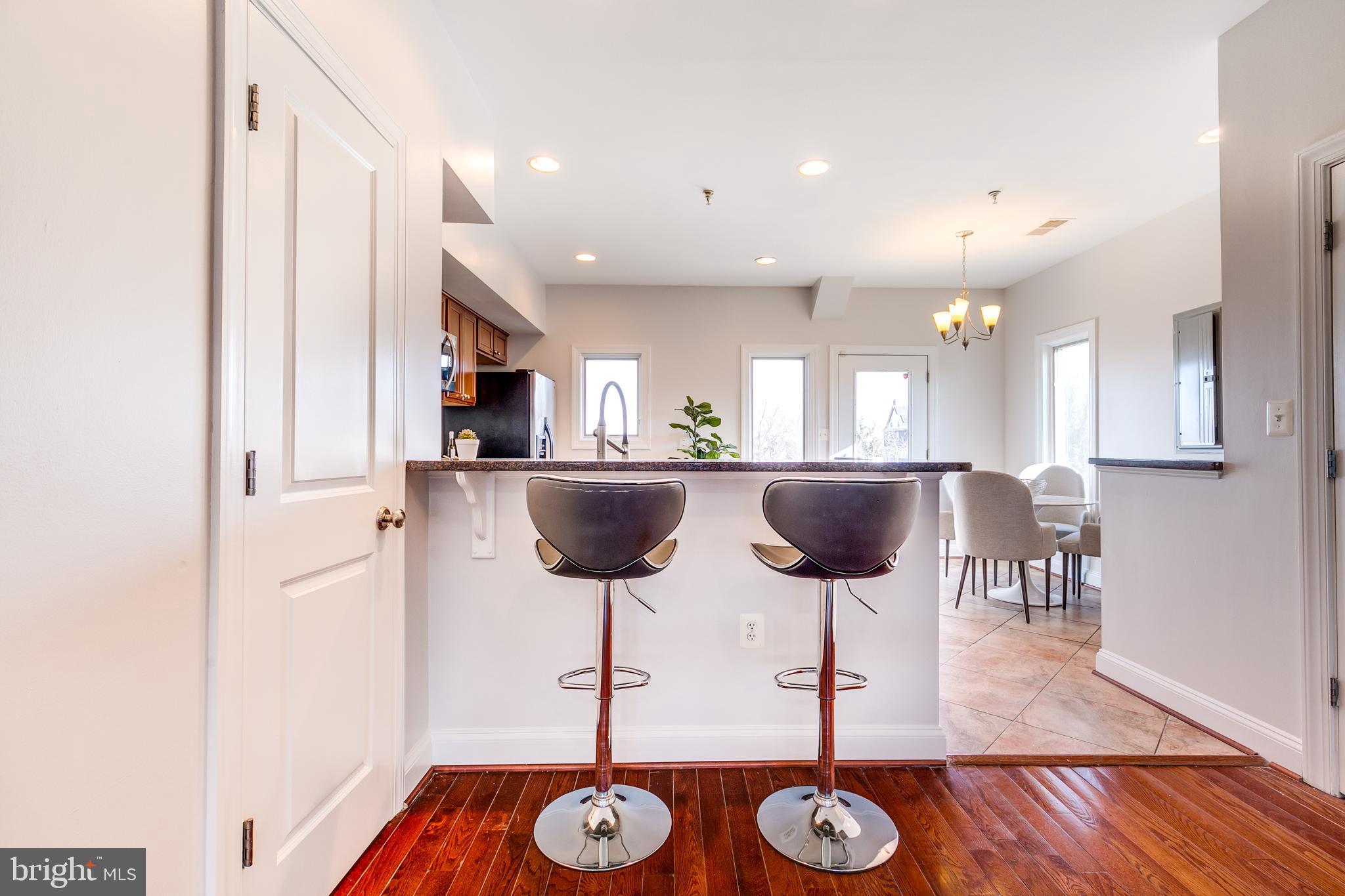 1384 Talbert Court Southeast, Unit A Washington, DC 20020 - Photo 5 of 42 KITCHEN BAR