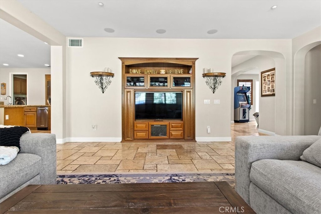 3308 Crosspointe Court Simi Valley, CA 93065 - Photo 11 of 67