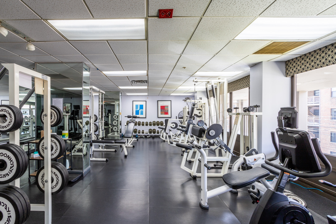 5320 North Sheridan Road, Unit 708 Chicago, IL 60640 - Photo 17 of 19 a view of a room with gym equipment
