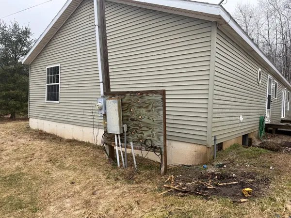 $124,900 | 8211 West Moorestown Road, Manton, MI 49663