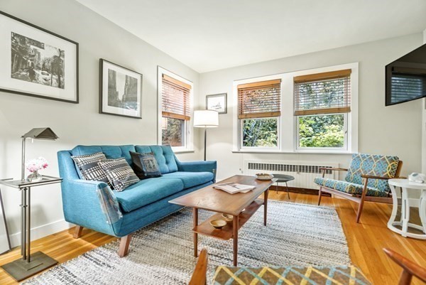 39 Westchester Road Boston, MA 02130 - Photo 4 of 34