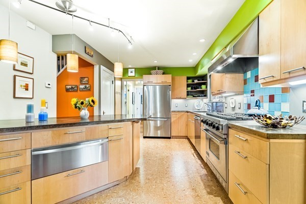 39 Westchester Road Boston, MA 02130 - Photo 6 of 34