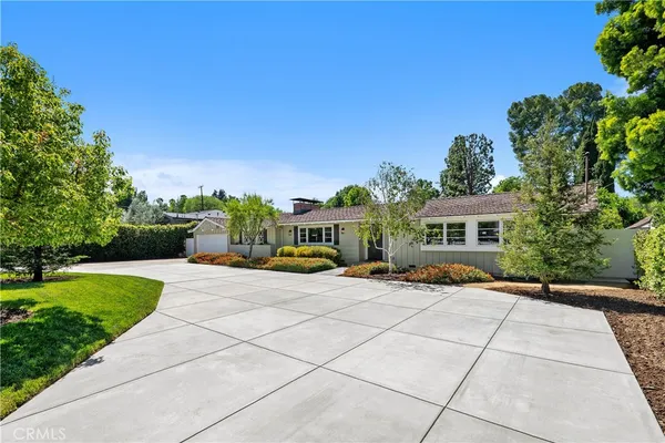$2,200,000 | 5823 Lubao Avenue, Woodland Hills, CA 91367