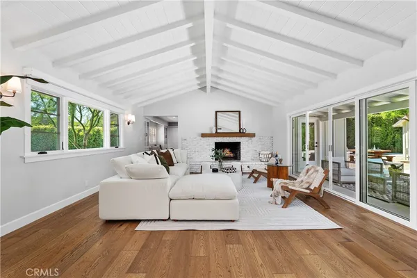 $2,200,000 | 5823 Lubao Avenue, Woodland Hills, CA 91367