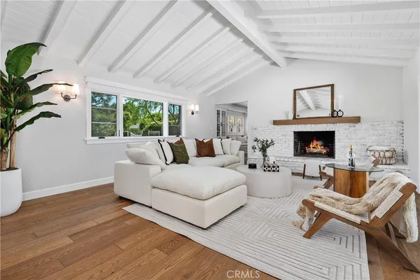 $2,200,000 | 5823 Lubao Avenue, Woodland Hills, CA 91367