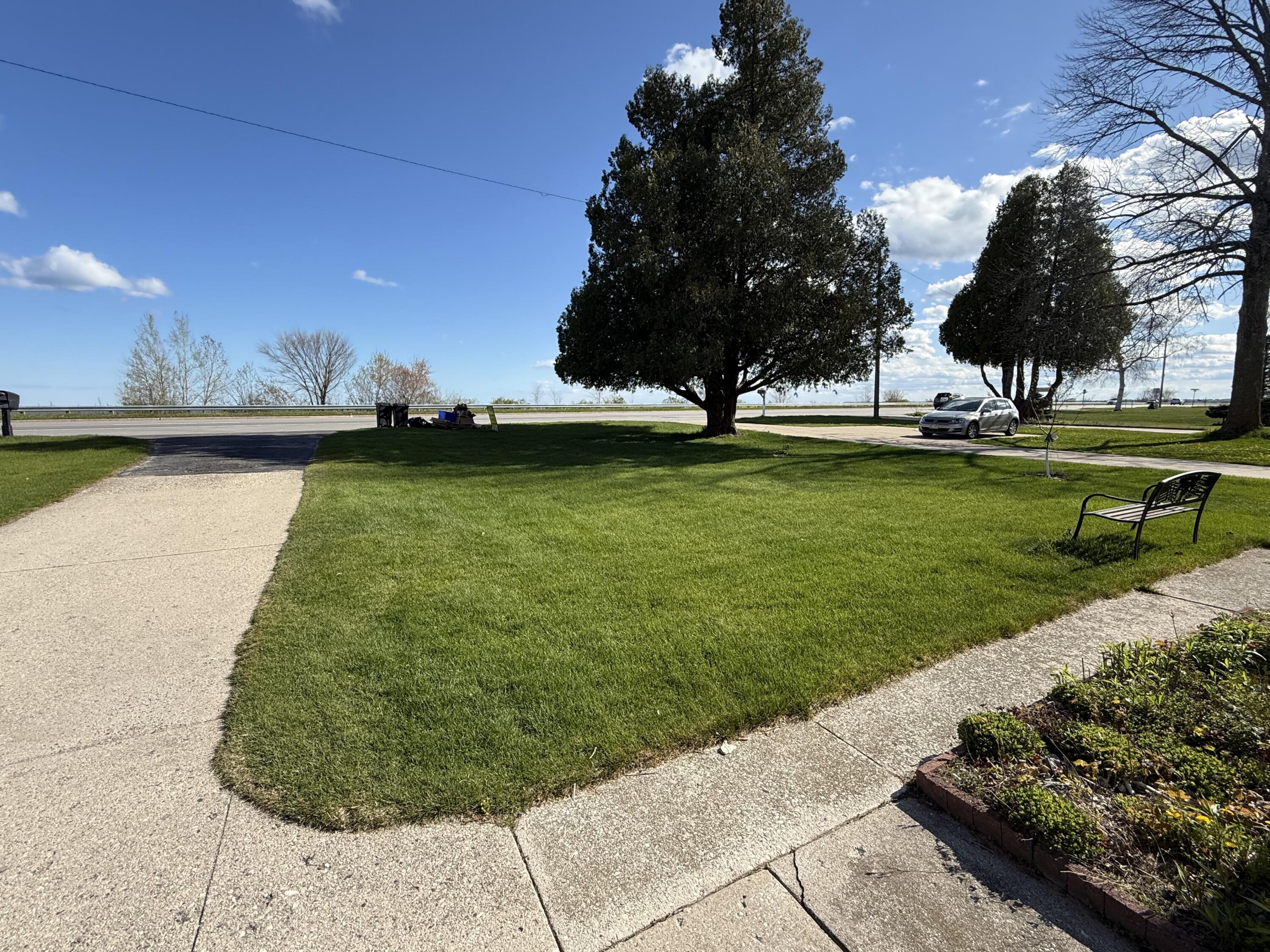 2912 Memorial Drive Two Rivers, WI 54241 - Photo 12 of 14 14