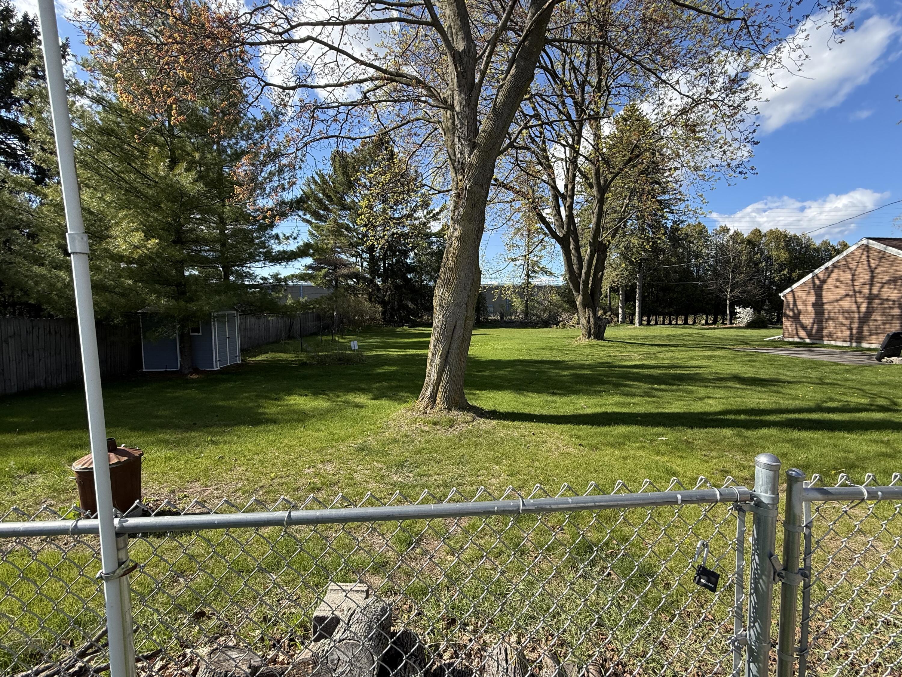 2912 Memorial Drive Two Rivers, WI 54241 - Photo 14 of 14 10