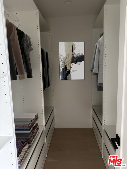 1900 20th Street, Unit B Santa Monica, CA 90404 - Photo 9 of 14 a kitchen with a refrigerator and a stove
