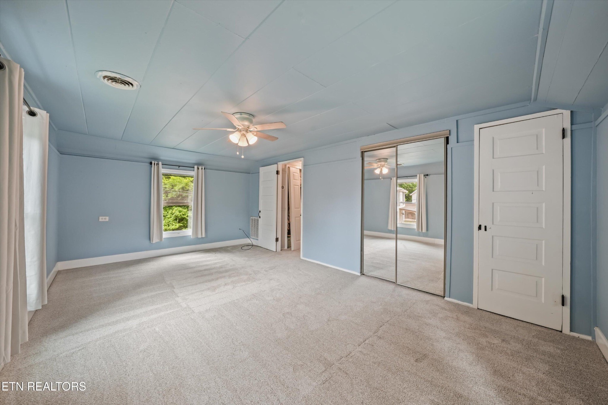 224 Oak Road Norris, TN 37828 - Photo 18 of 35