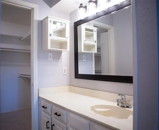 $2,300 | 1106 Lockridge, McKinney, TX 75069