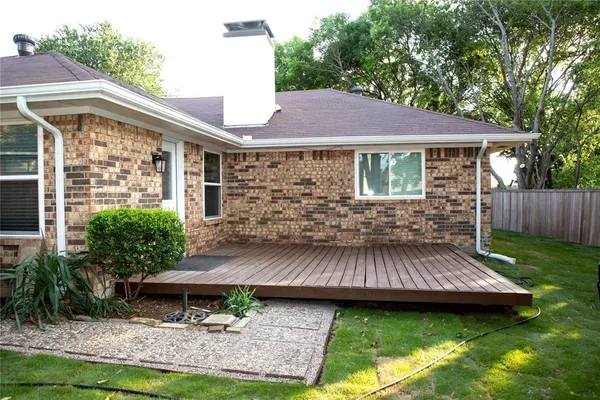 $2,300 | 1106 Lockridge, McKinney, TX 75069