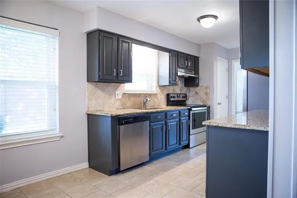 $2,300 | 1106 Lockridge, McKinney, TX 75069