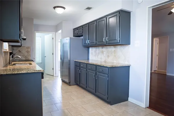 $2,300 | 1106 Lockridge, McKinney, TX 75069