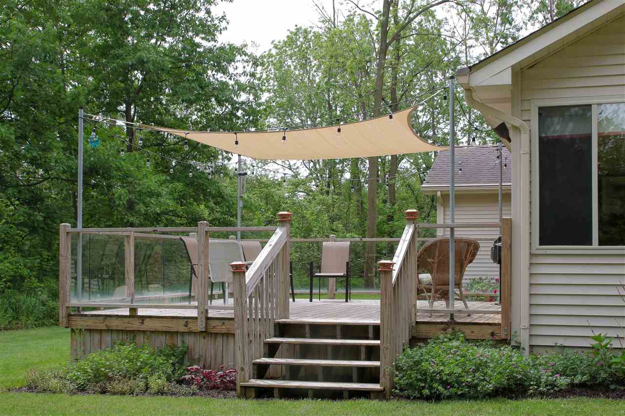 5254 Duffield Road Flushing, MI 48433 - Photo 40 of 57 Sun sail on lovely deck
