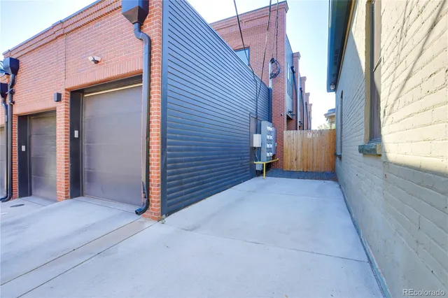 a view of a house with a garage