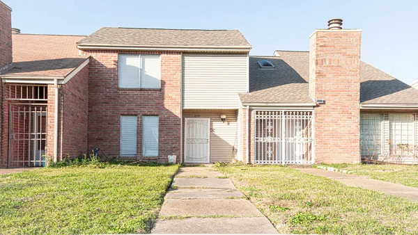 $1,300 | 10920 Village Bend Lane, Unit 920, Houston, TX 77072