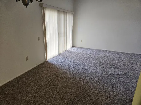 $1,250 | 10105 West Campana Drive, Sun City, AZ 85351