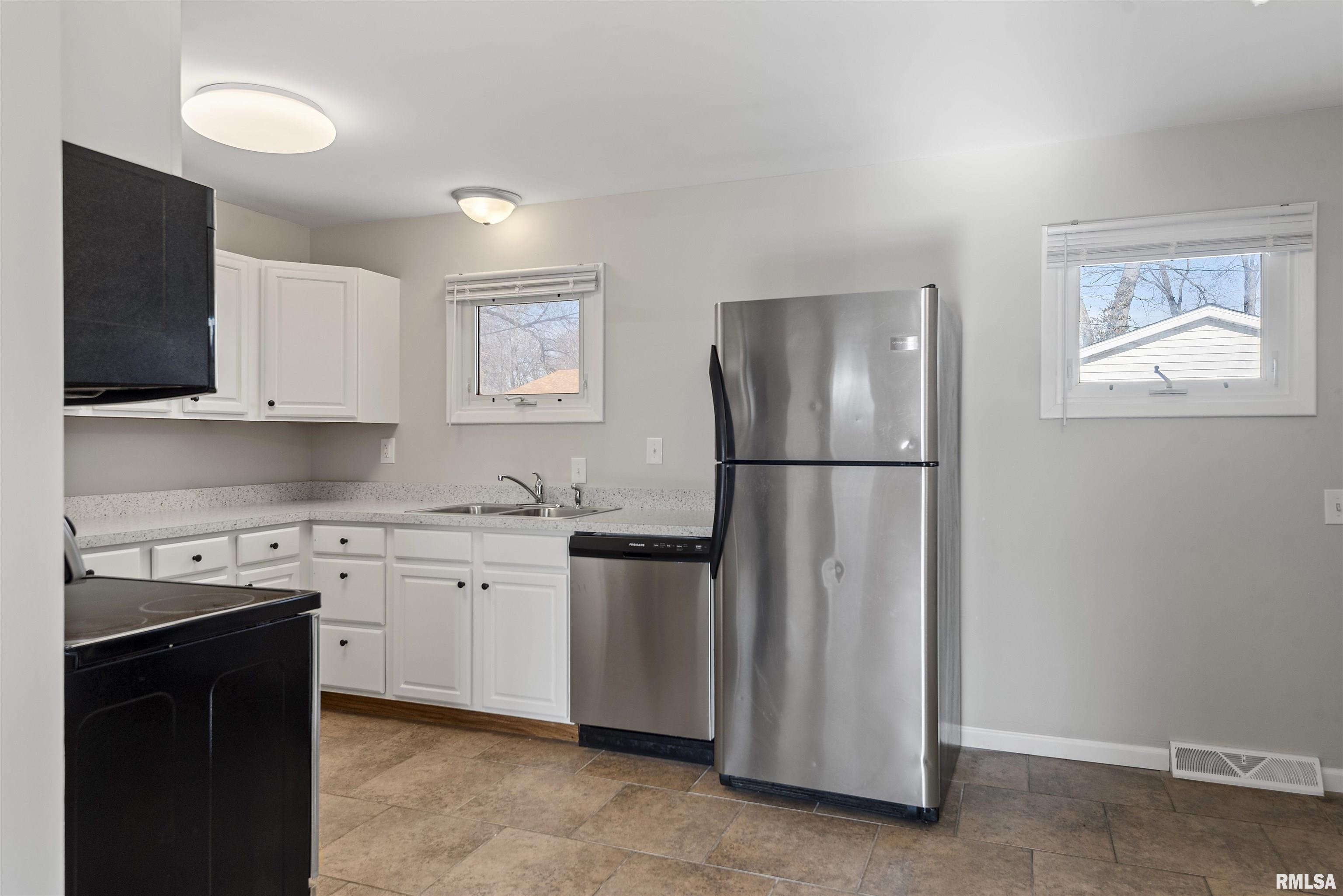 1805 Grant Street Springfield, IL 62703 - Photo 8 of 18