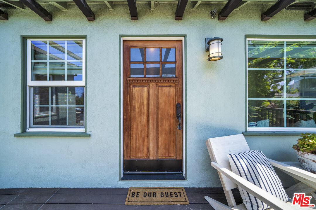 3448 Redwood Avenue Los Angeles, CA 90066 - Photo 5 of 25 a view of front door of house
