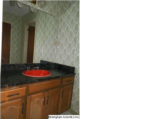 817 Goldwire Place Southwest Birmingham, AL 35211 - Photo 10 of 15