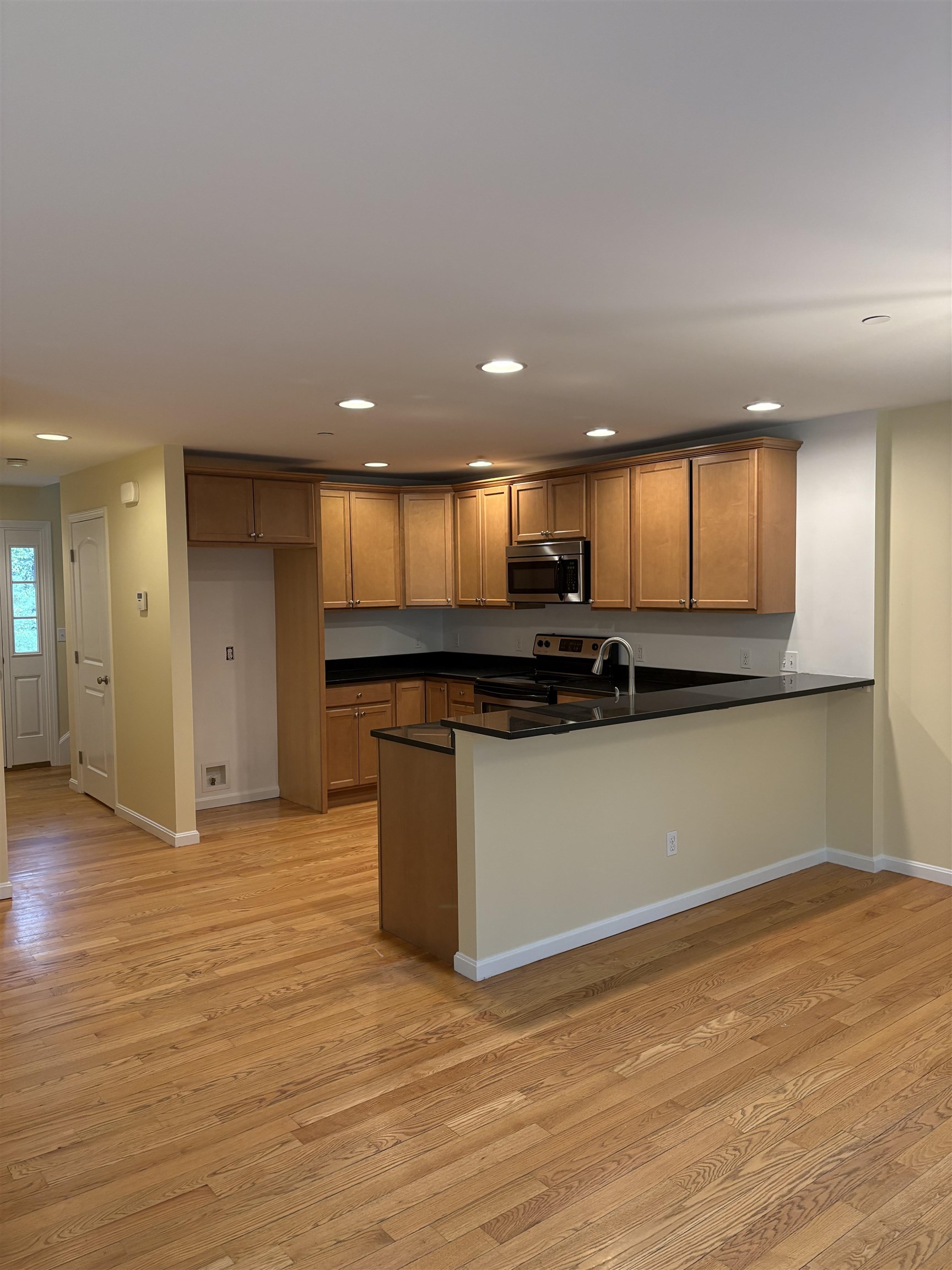 274 Littleworth Road, Unit B Madbury, NH 03823 - Photo 5 of 26