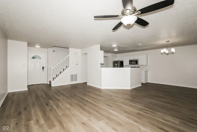 $2,085 | 9125 Timpani Way, Indianapolis, IN 46231