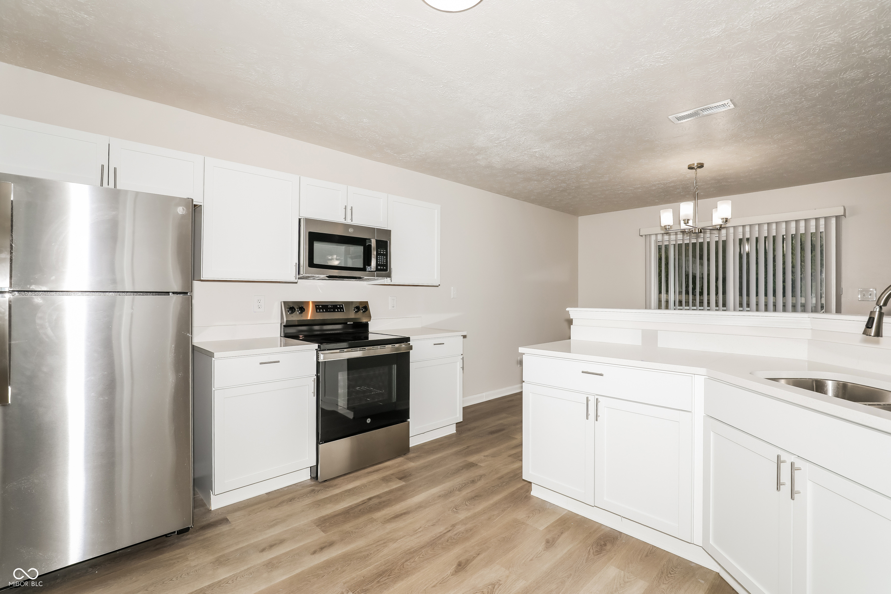 9125 Timpani Way Indianapolis, IN 46231 - Photo 7 of 17