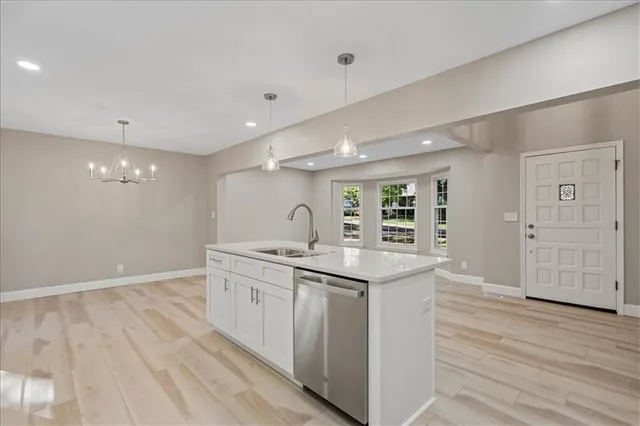 $395,000 | 7805 Long Avenue, Lenexa, KS 66216