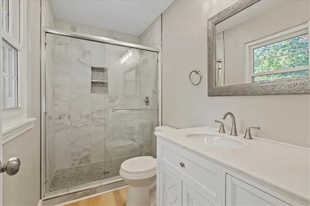 $395,000 | 7805 Long Avenue, Lenexa, KS 66216