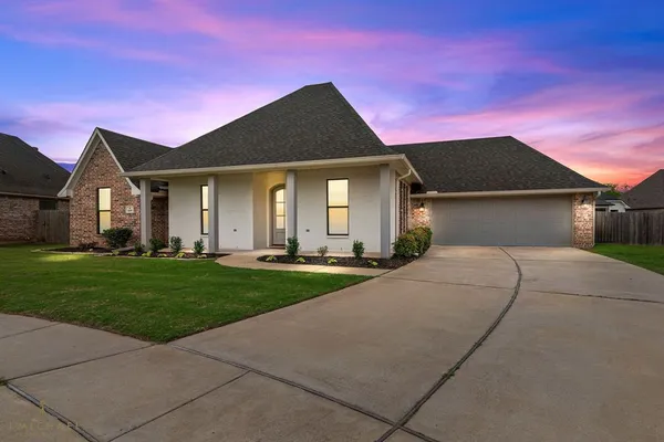 $324,900 | 609 Stowe Circle, Benton, LA 71006