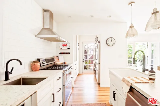 $1,799,000 | 2204 Stanley Hills Drive, Los Angeles, CA 90046