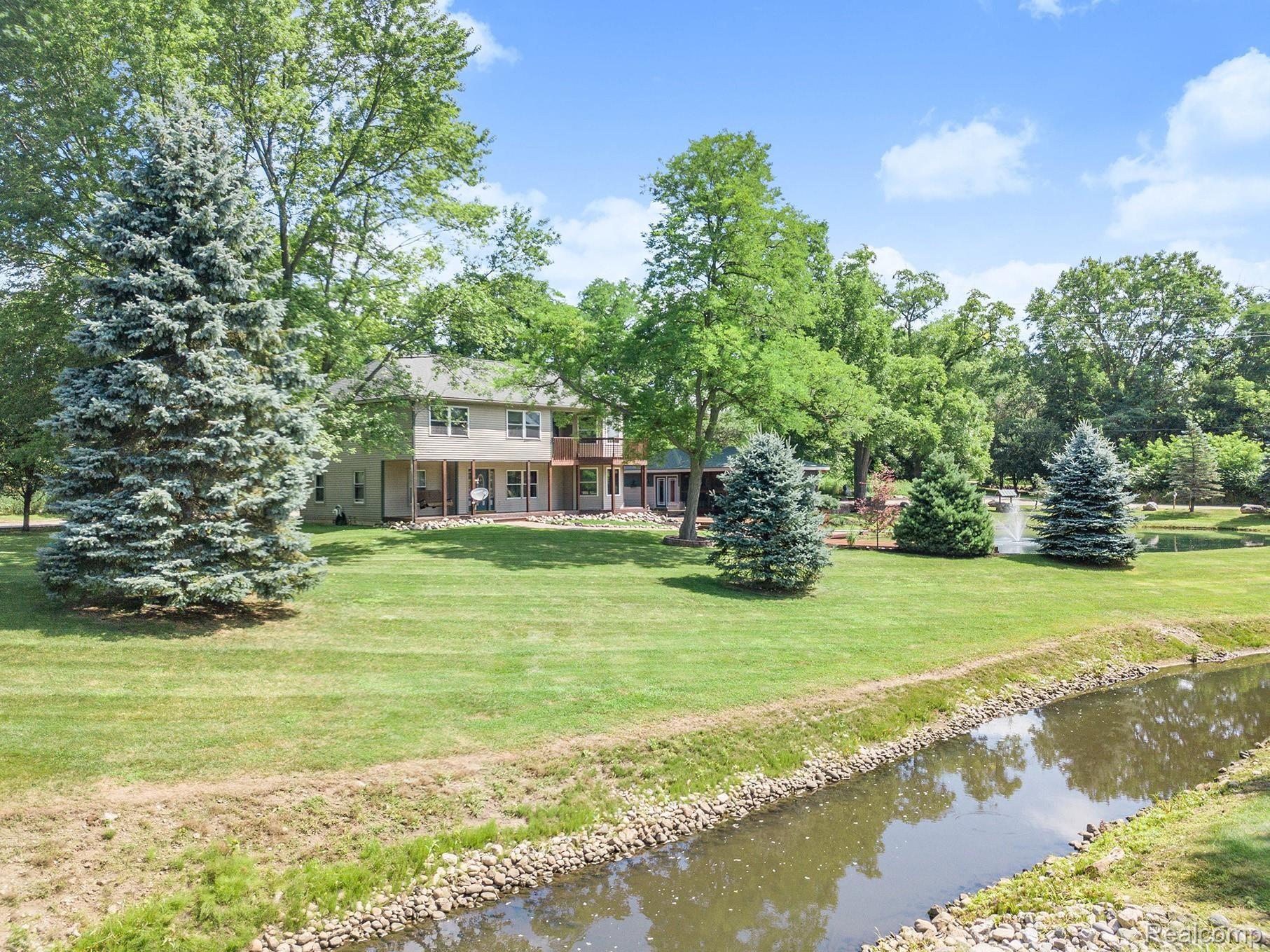 1680 Fisk Road Howell, MI 48843 - Photo 8 of 49 Private Location
