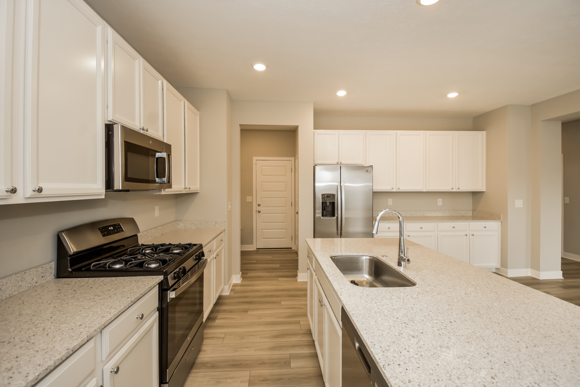 9174 Larson Drive Pendleton, IN 46064 - Photo 6 of 17