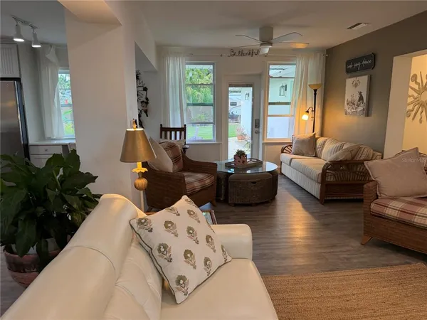 $949,999 | 4620 7th Avenue West, Bradenton, FL 34209