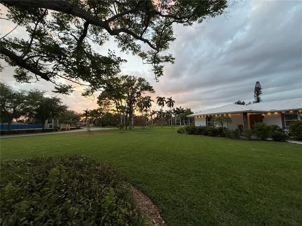 $949,999 | 4620 7th Avenue West, Bradenton, FL 34209