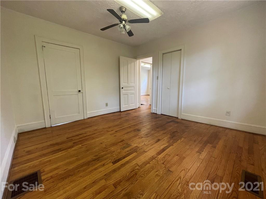 401 Ridge Street Northwest Lenoir, NC 28645 - Photo 13 of 18 Gallery Image 13