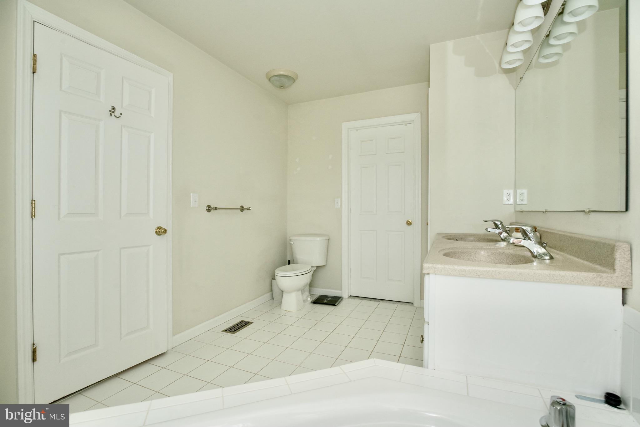 1016 Jacksonville Road Warminster, PA 18974 - Photo 29 of 42 Gallery Image 29