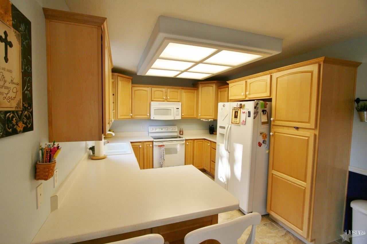 7936 Winchester Road Fort Wayne, IN 46819 - Photo 4 of 25