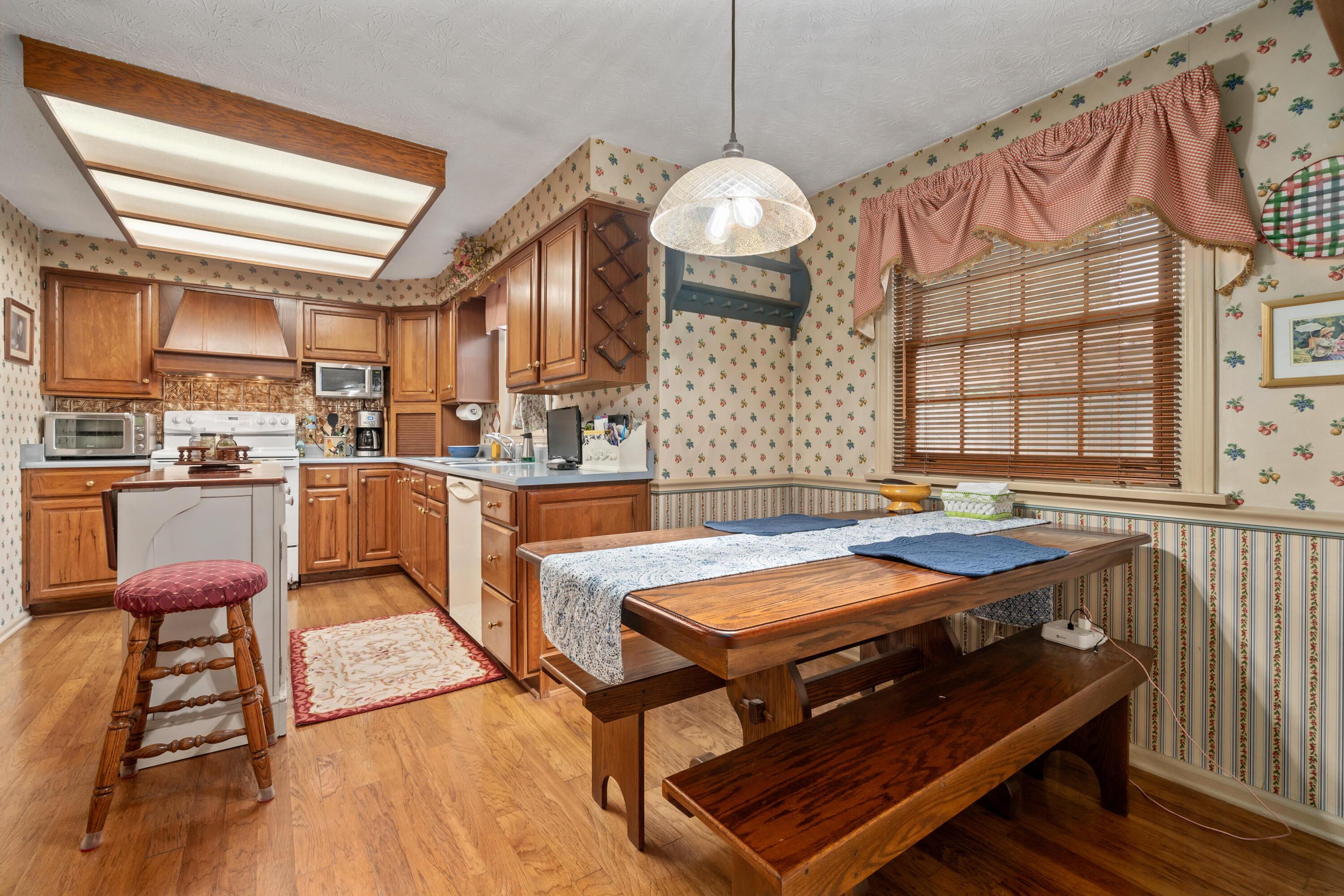 275 North Stanwood Road Bexley, OH 43209 - Photo 6 of 45 DSC00015