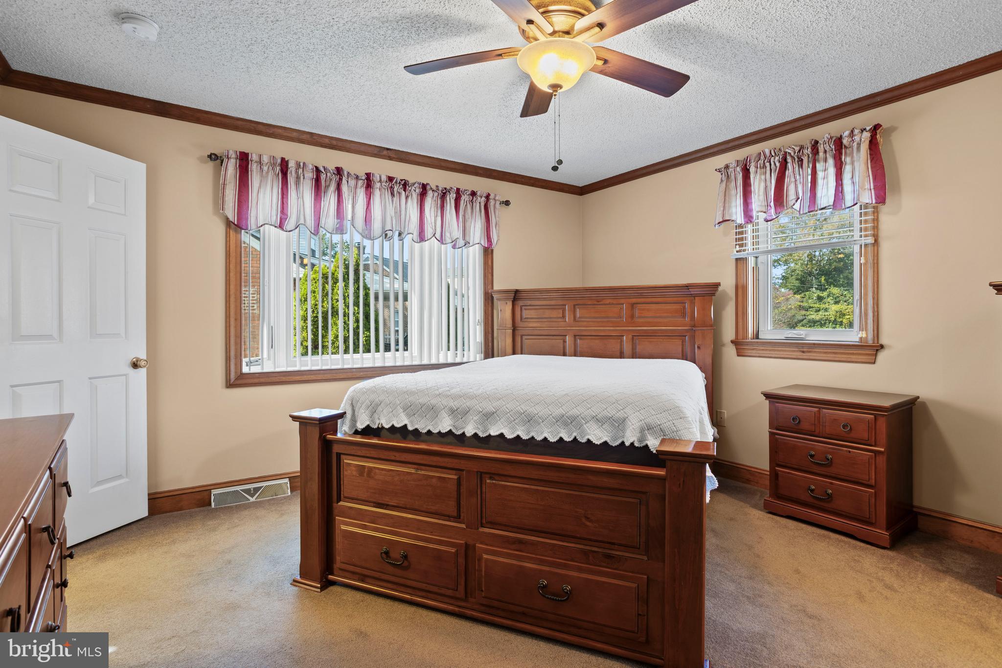 311 Ogden Place Springfield, PA 19064 - Photo 21 of 35 a bed sitting in a room next to a window