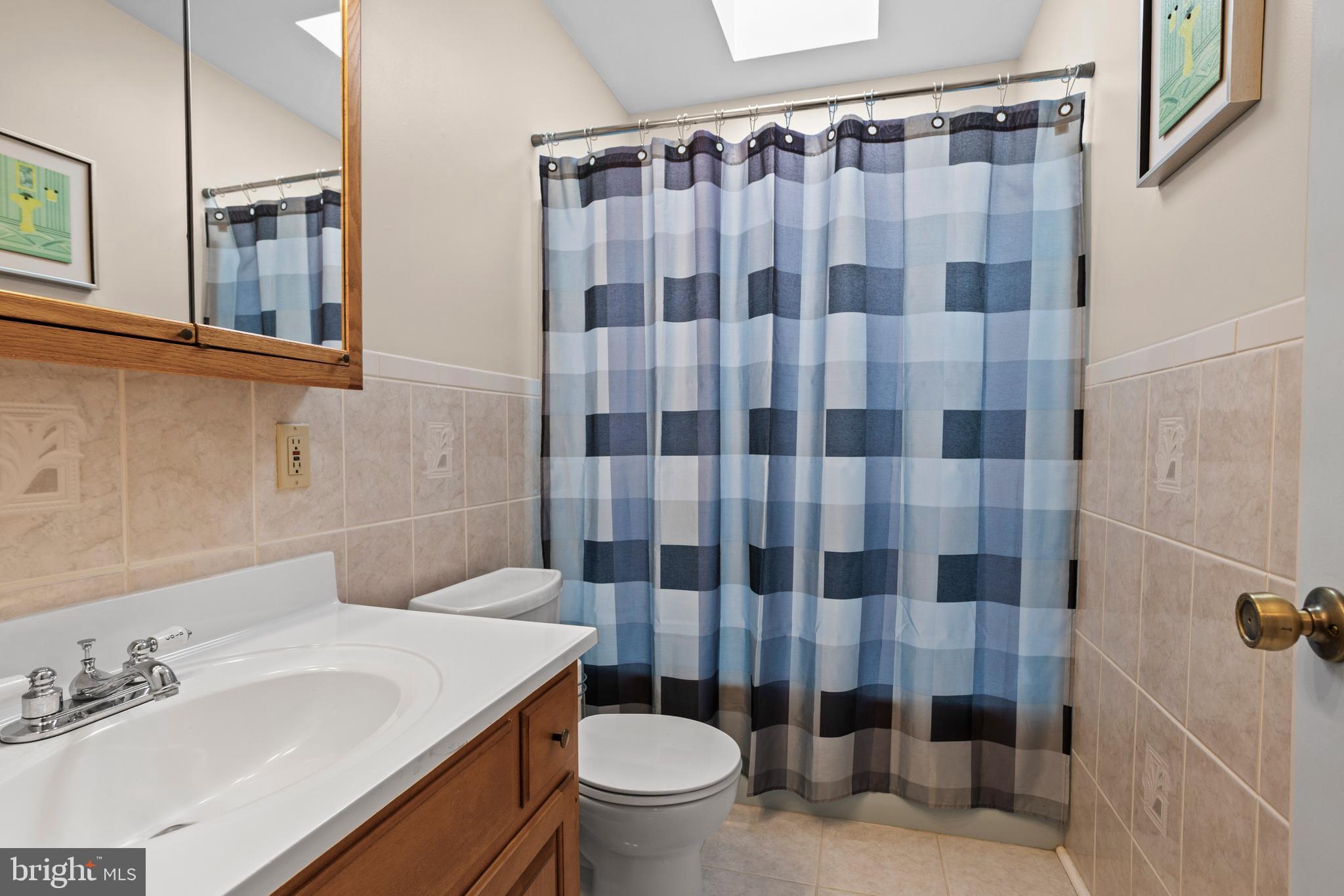 311 Ogden Place Springfield, PA 19064 - Photo 25 of 35 a bathroom with a sink toilet and shower