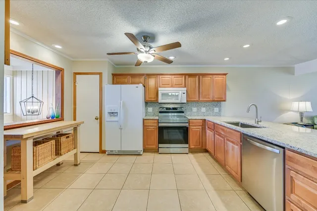 $395,000 | 110 World Of Tennis Square, Unit D110, Lakeway, TX 78738