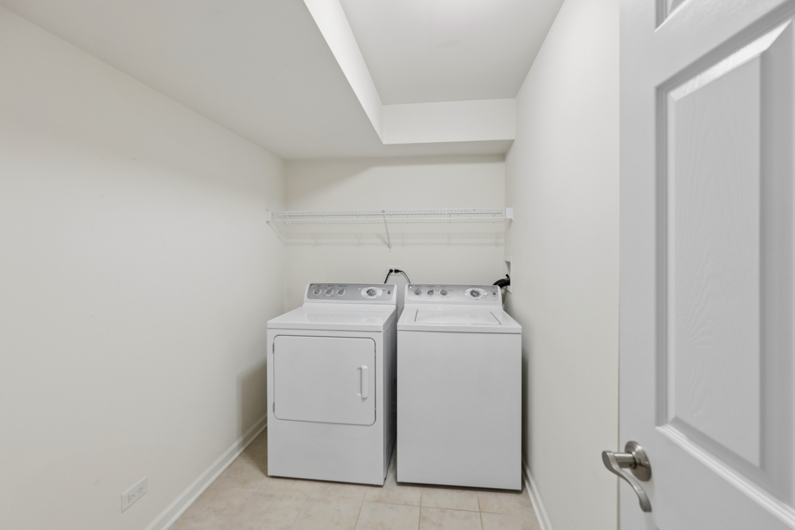 1009 Alberta Road Elgin, IL 60124 - Photo 18 of 20